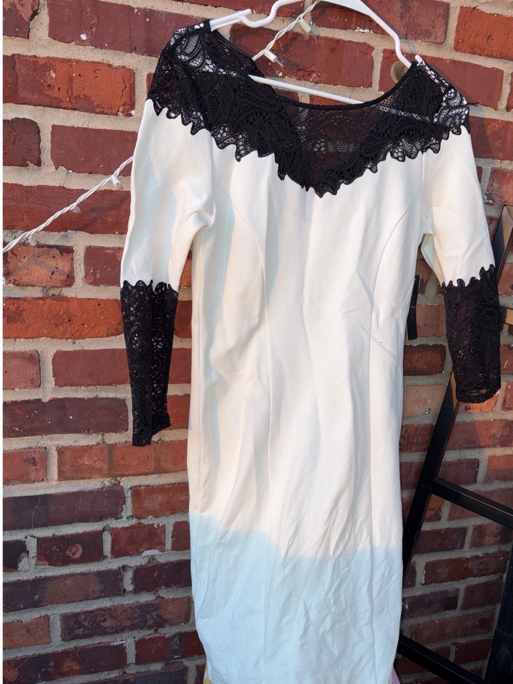 Laundry by Shelli Segal Black White Lace Sheath Bodycon Dress Size 2